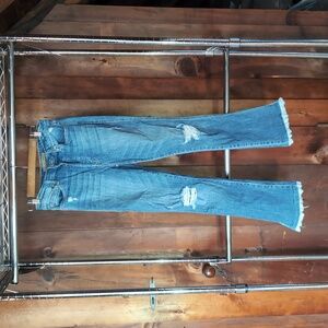 🫰🏼 Joe's Denim Wedding Jeans With Custom Lace Hem 28